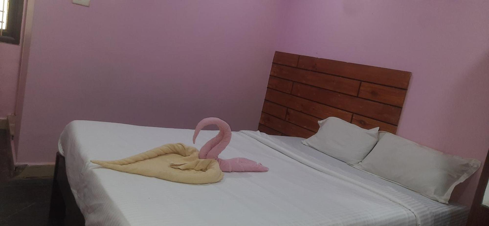 Skyway Rooms ปอนดิเชอรี ภายนอก รูปภาพ