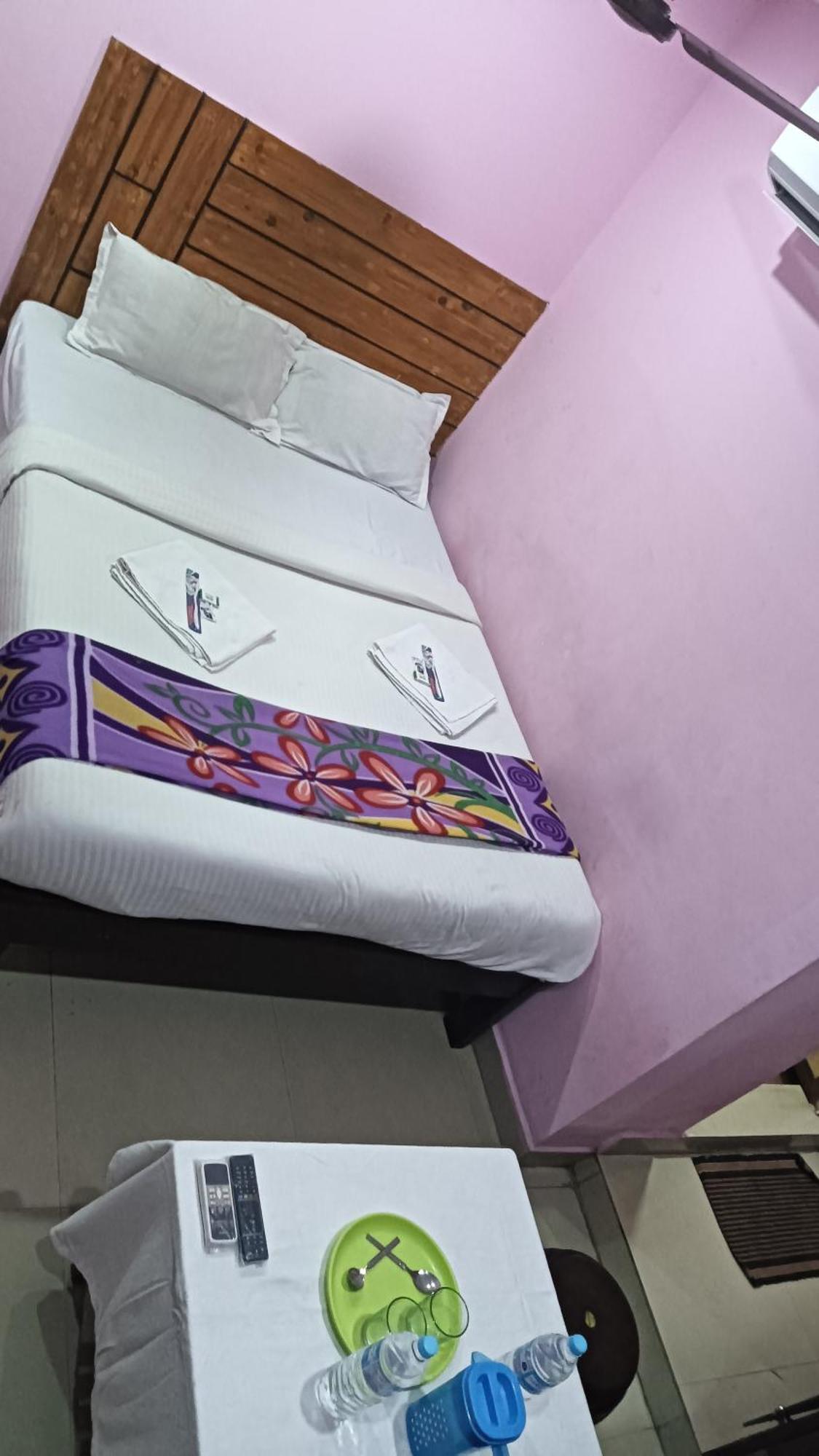 Skyway Rooms ปอนดิเชอรี ภายนอก รูปภาพ